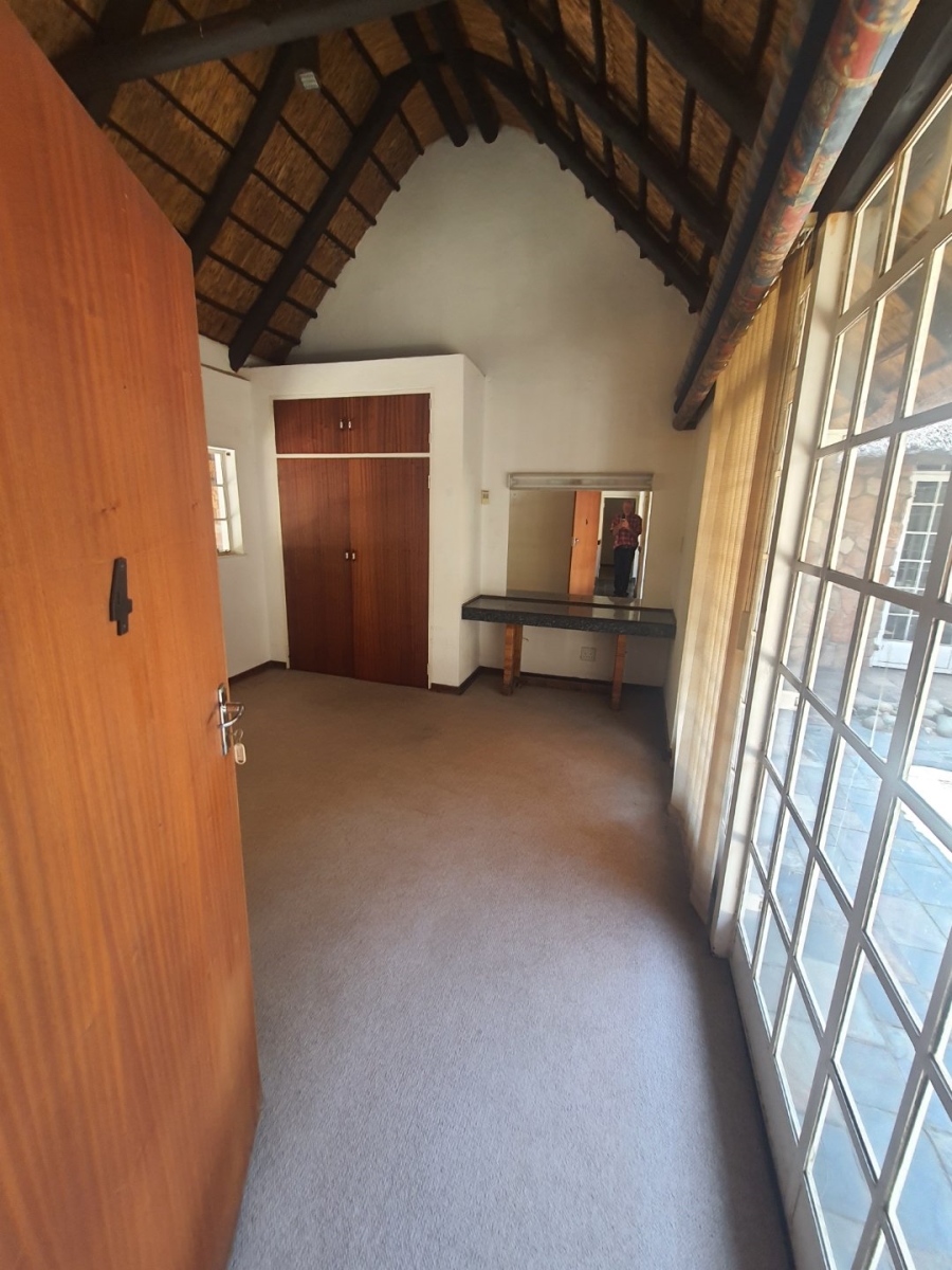 To Let 5 Bedroom Property for Rent in Hartbeespoort Rural North West